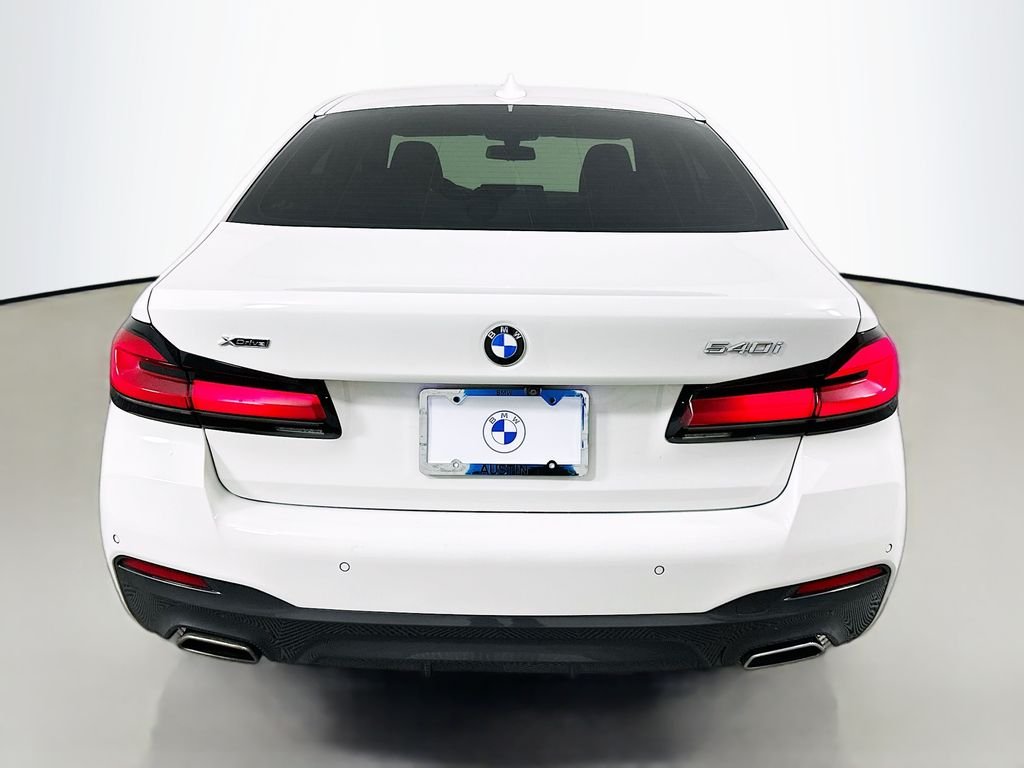 Used 2022 Alpine White BMW 540i xDrive image 6