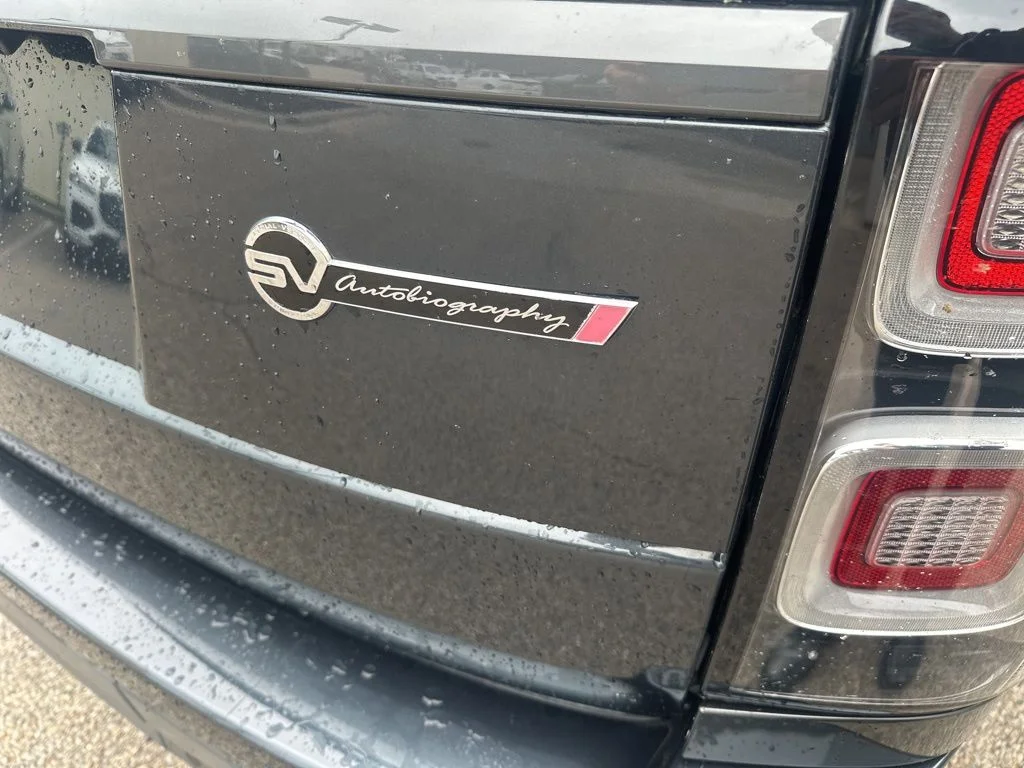 Used 2020 Borealis Black Land Rover SVAutobiography image 7