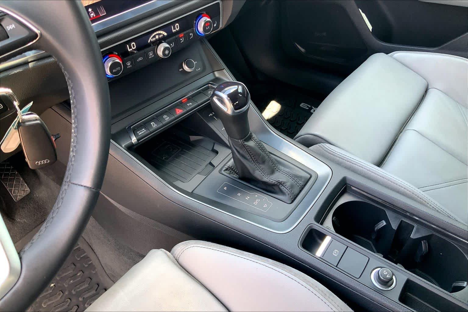 Used 2022 Navarra Blue Metallic Audi S line Premium Plus image 17