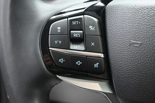 Used 2025 Black Metallic Ford Platinum image 12