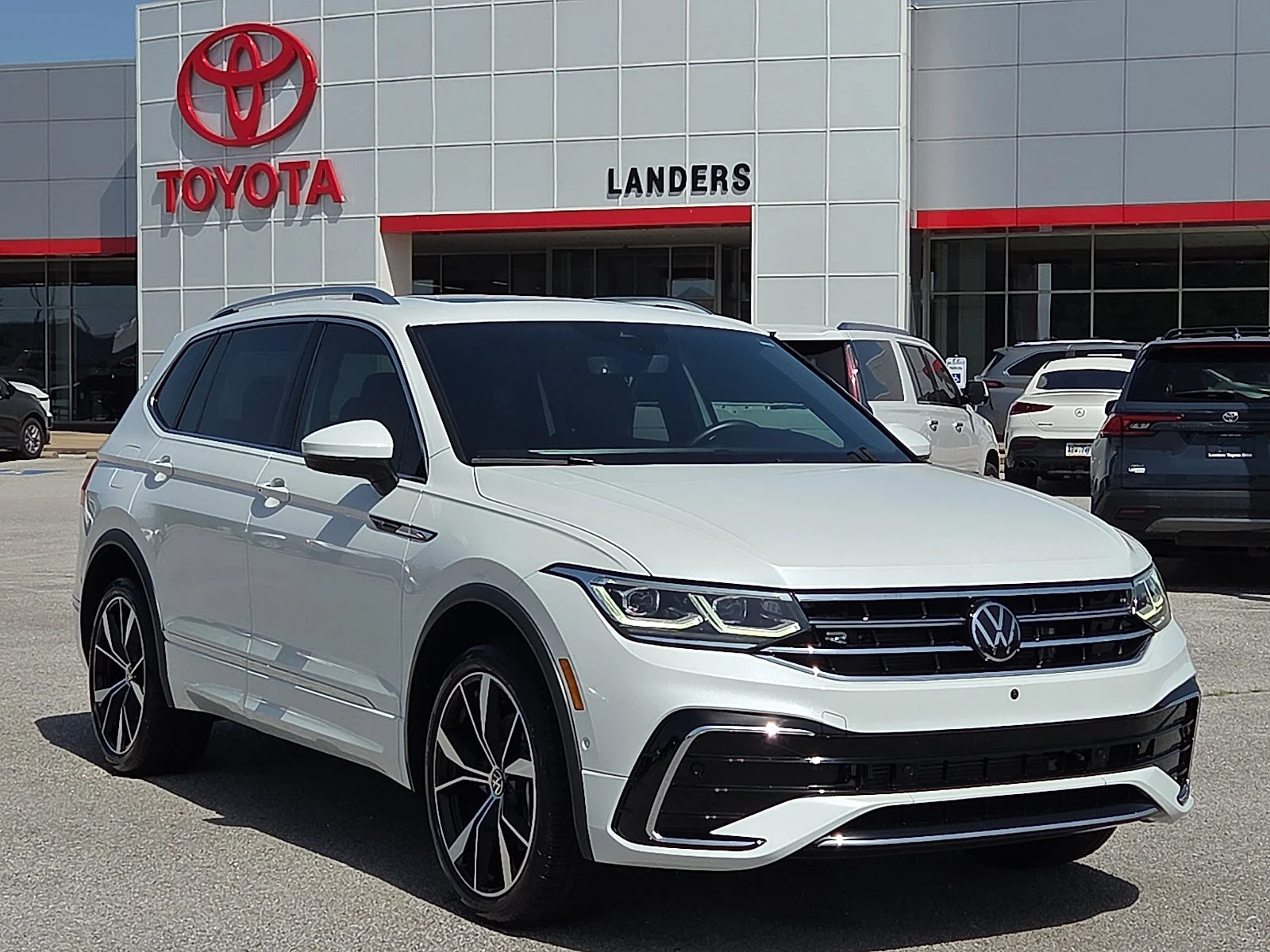 Used 2024 Opal White Pearl Volkswagen SEL R-Line image 1