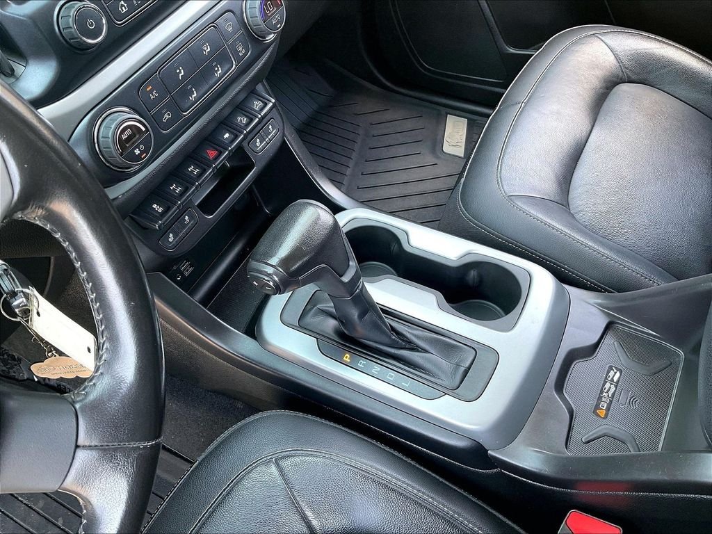 Used 2021 Black Chevrolet ZR2 image 20