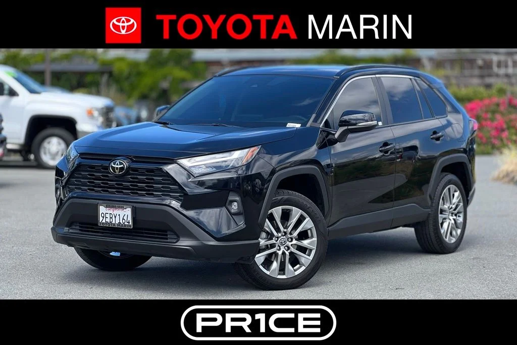 Used 2022 Black Toyota XLE Premium image 1