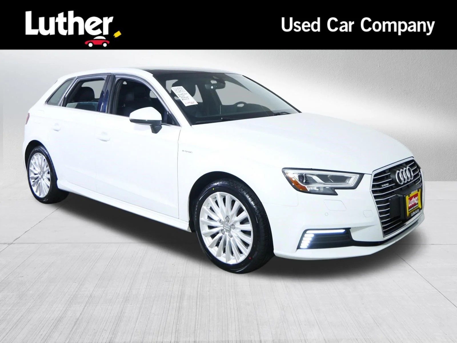 Used 2018 Glacier White Metallic Audi Prestige image 1