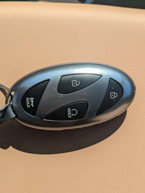 New 2027 Gray Hyundai Limited AWD image 34