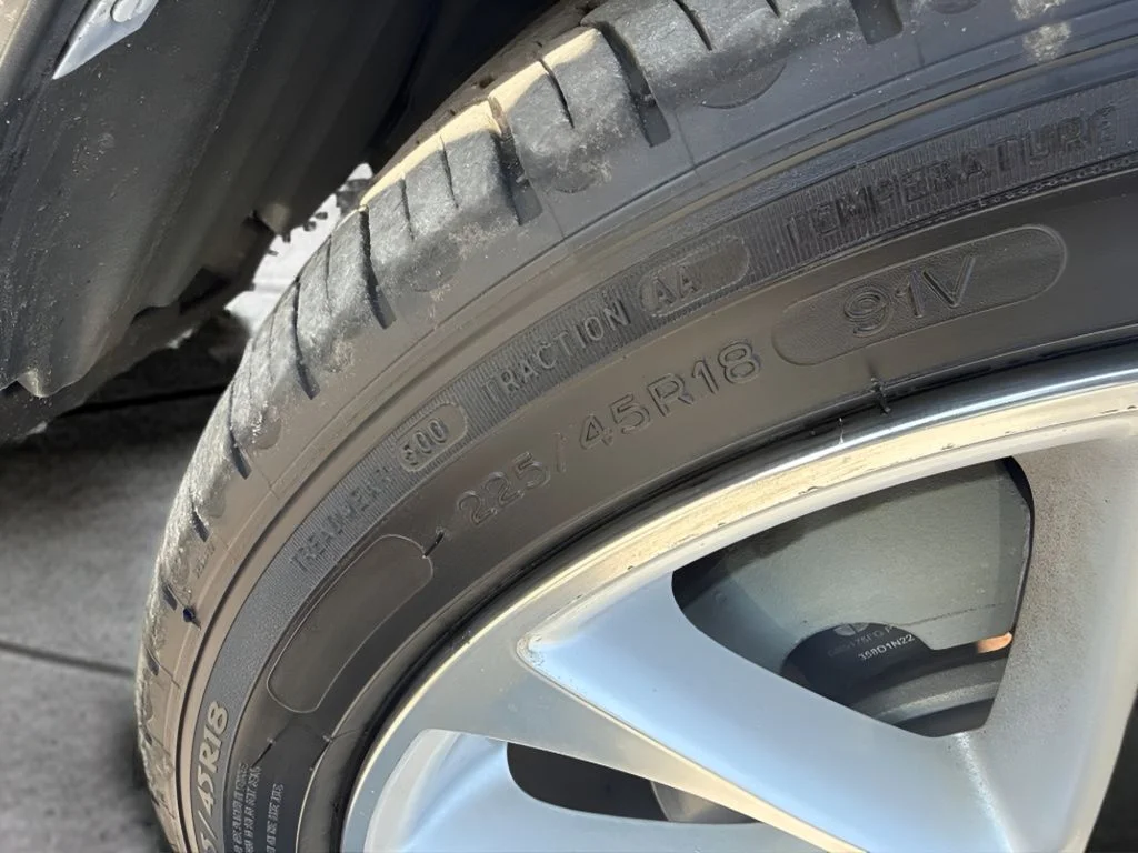 Used 2014 Gray Toyota Limited image 25
