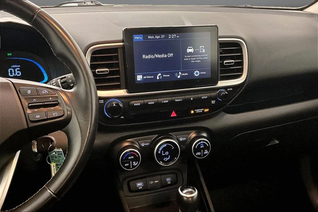 Certified Used 2023 Black Hyundai SEL image 9