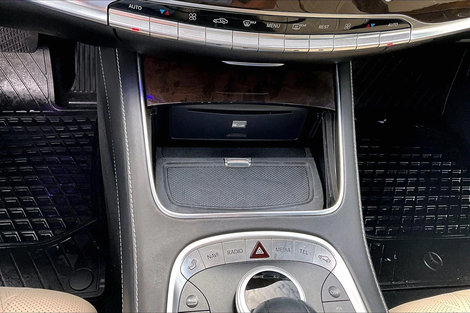 Used 2014 Diamond White Metallic Mercedes-Benz S 550 image 16