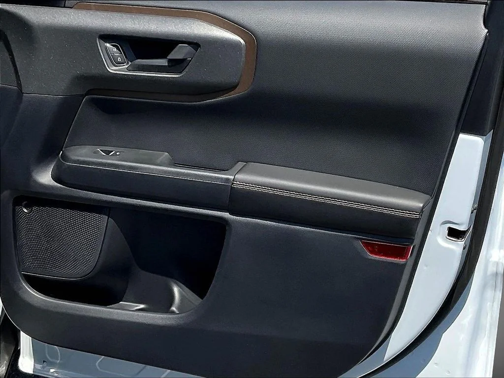 New 2026 Space White Metallic Ford Big Bend® image 32