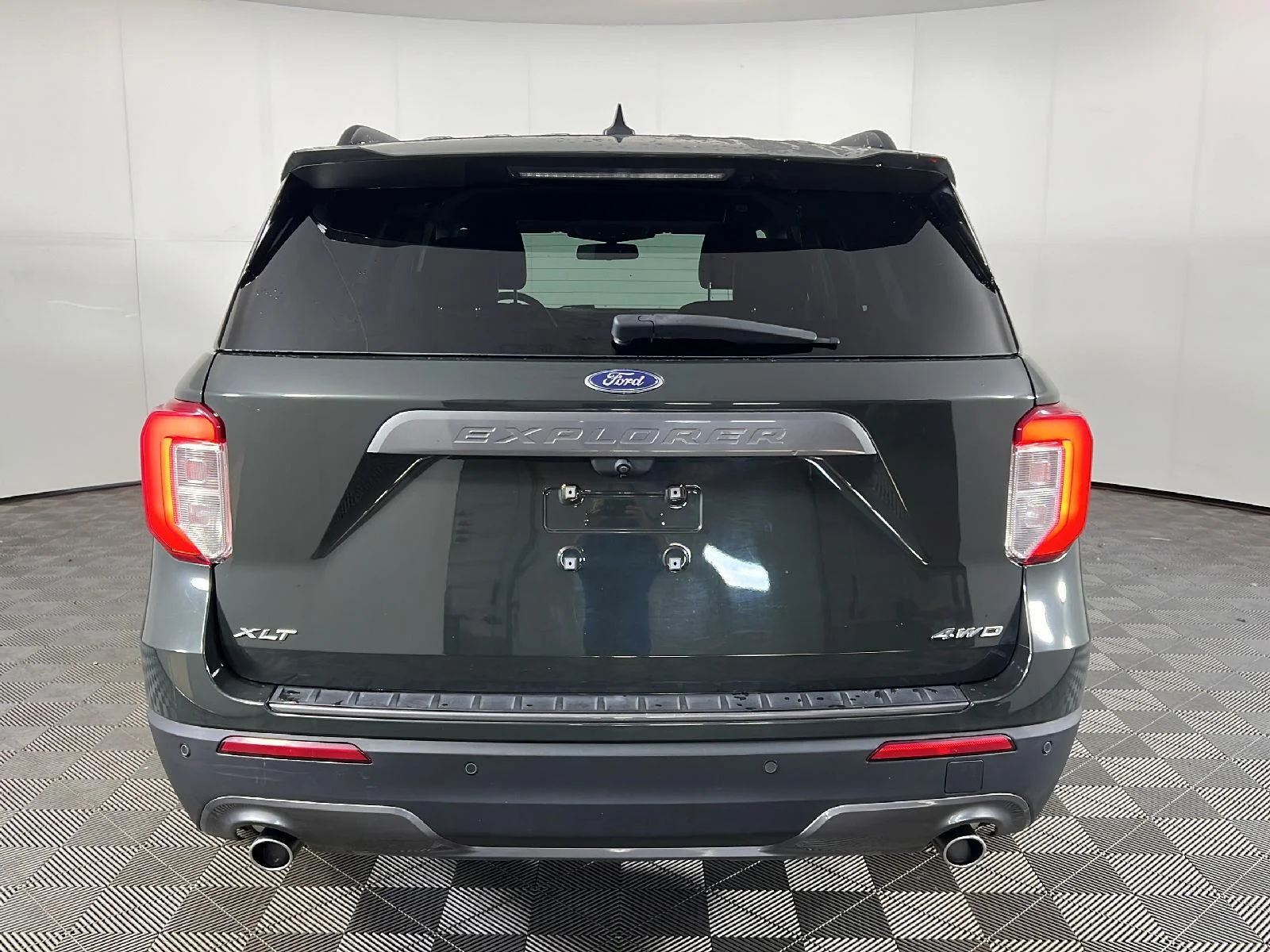 Used 2022 Forged Green Ford XLT image 6
