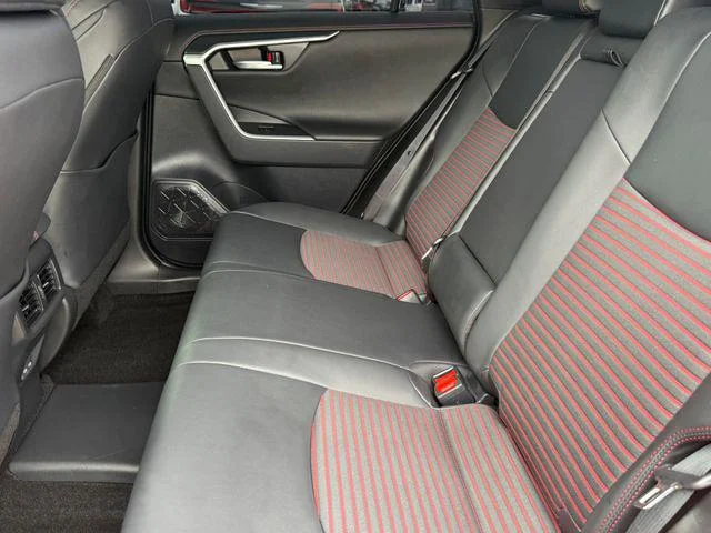 Certified Used 2025 SUPERSONIC RED/BLACK Toyota XSE image 28