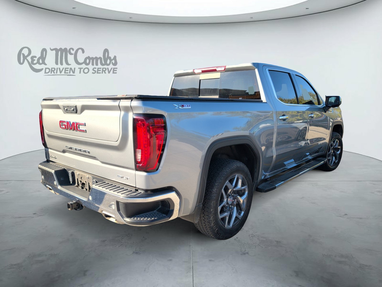 Used 2024 Sterling Metallic GMC SLT image 4