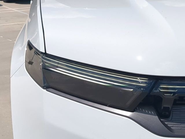 New 2026 Bright White Clear-Coat Exterior Paint Jeep Summit Reserve image 10