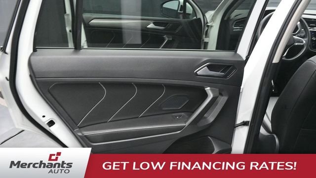 2022 Volkswagen Tiguan SE - Photo 12