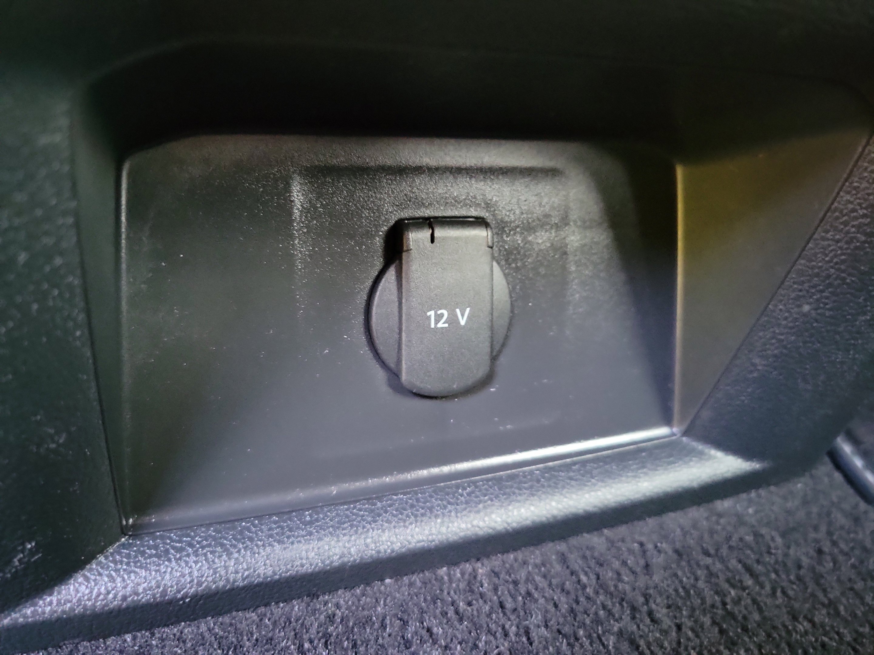 Used 2023 Black Volkswagen 2.0T SE image 18