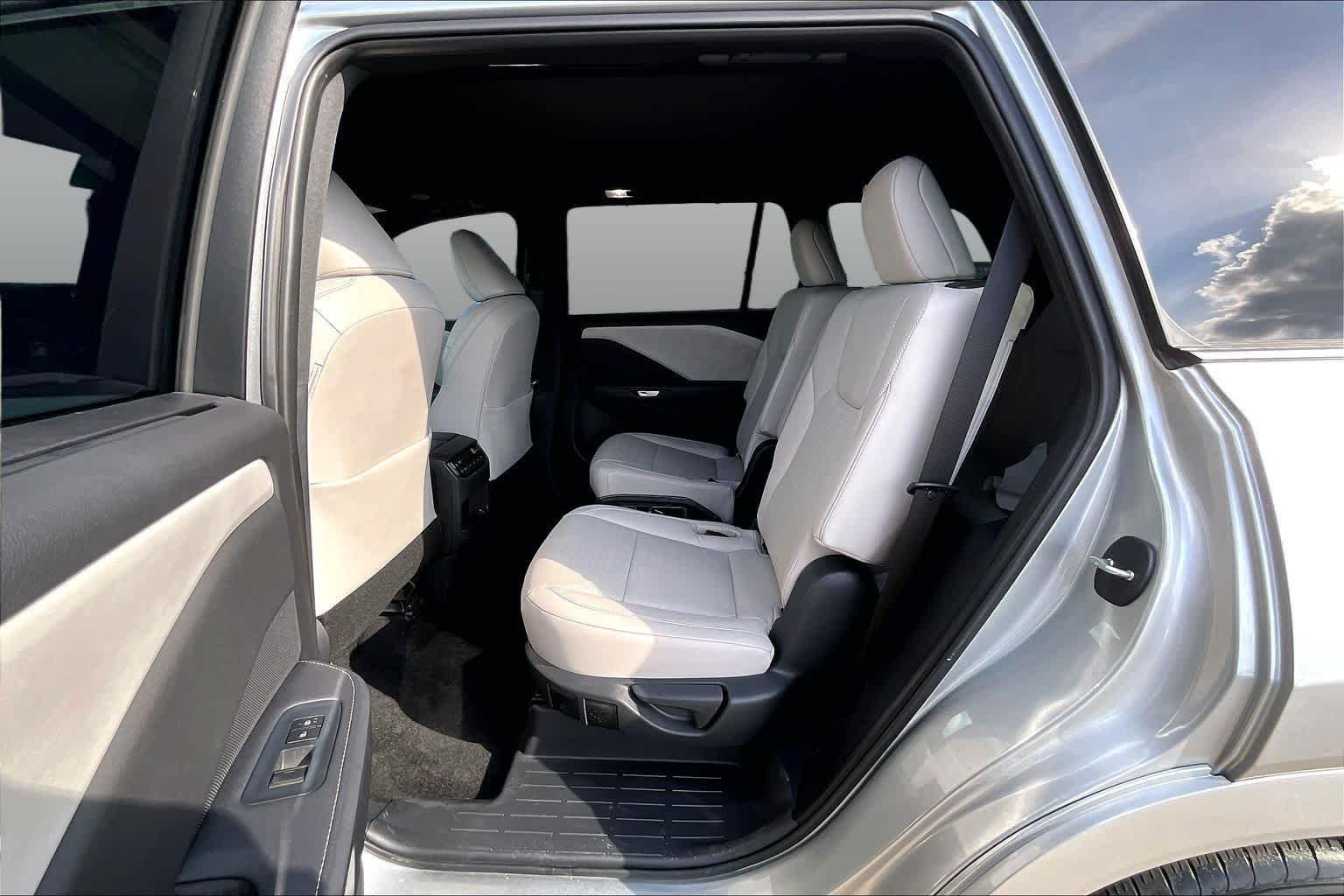 Used 2025 Celestial Silver Metallic Lexus Premium image 19