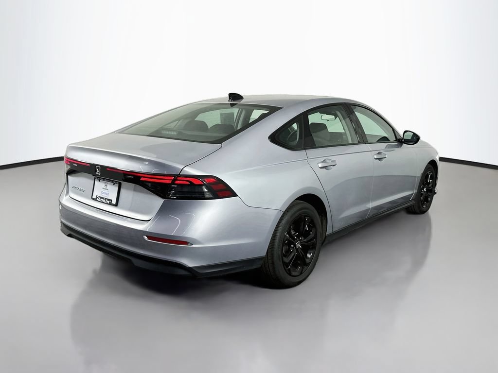 2025 Honda Accord SE - Photo 40