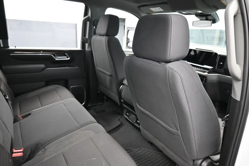 Used 2025 Summit White Chevrolet LT image 45