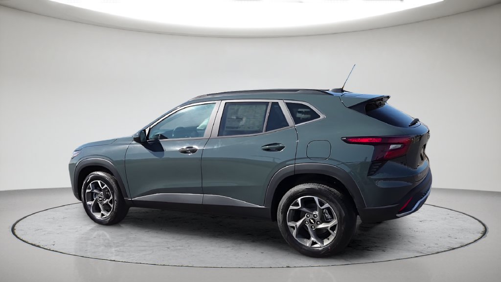 2026 Chevrolet Trax LT - Photo 10