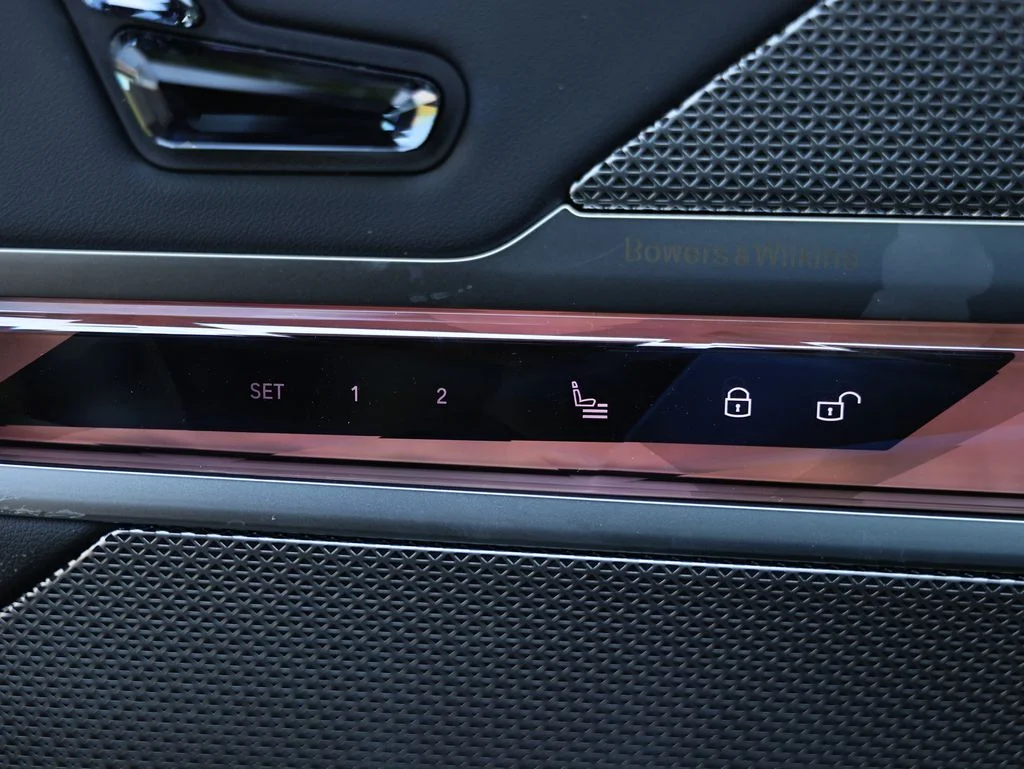 New 2026 Black Sapphire Metallic BMW 760i xDrive image 16