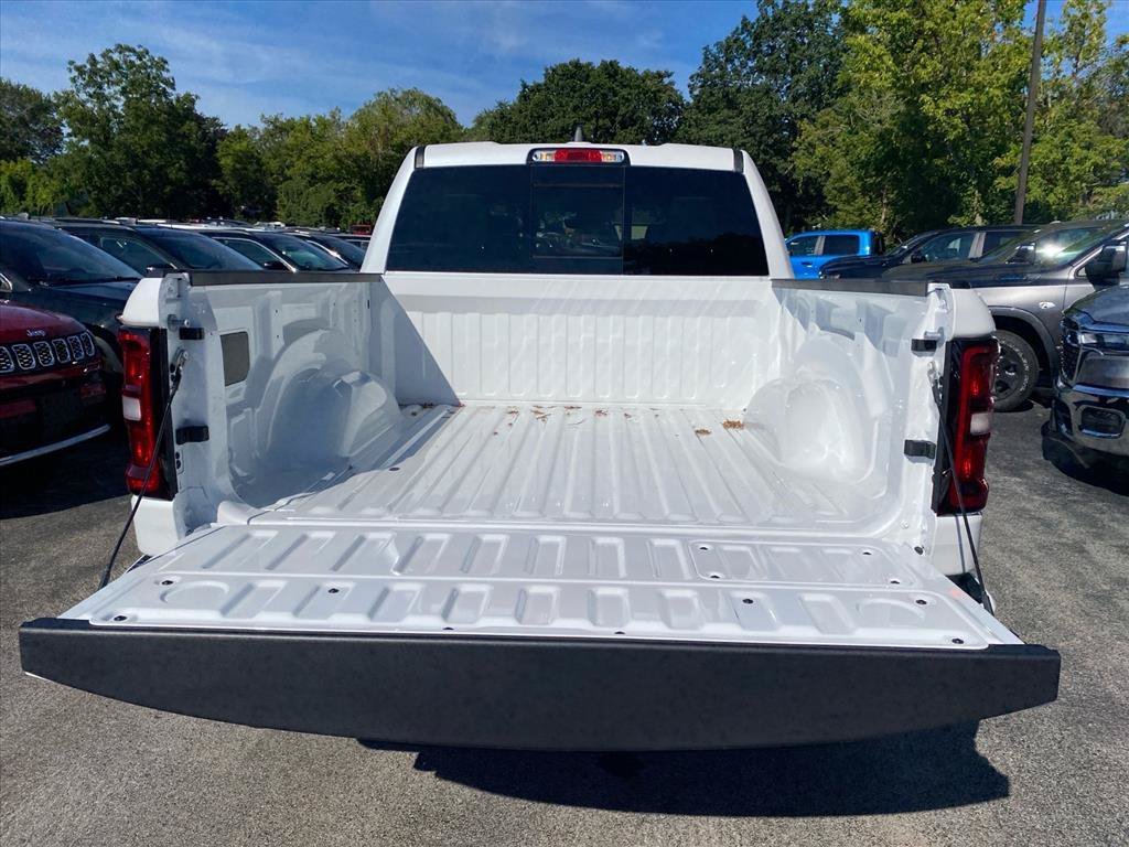 New 2026 Ivory White Tri-Coat Pearl-Coat Exterior Paint RAM Laramie image 15