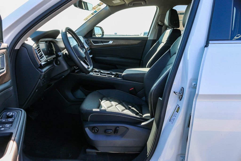 2026 Volkswagen Atlas SE w/Tech - Photo 21