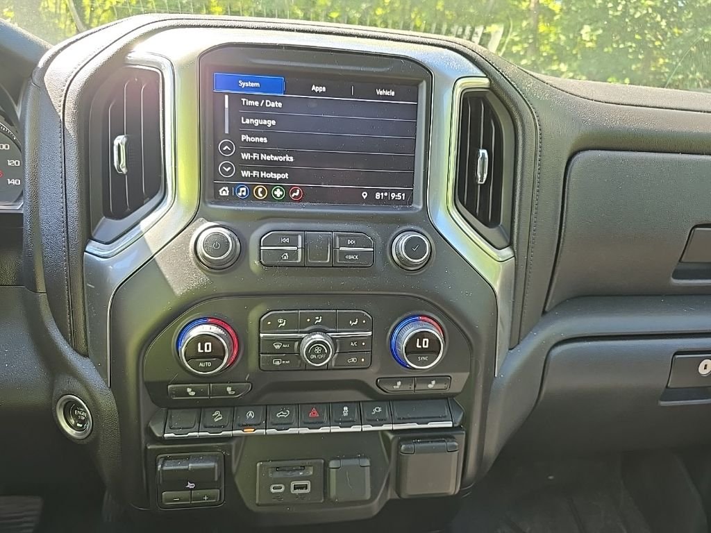 Used 2019 Red Chevrolet LT image 23