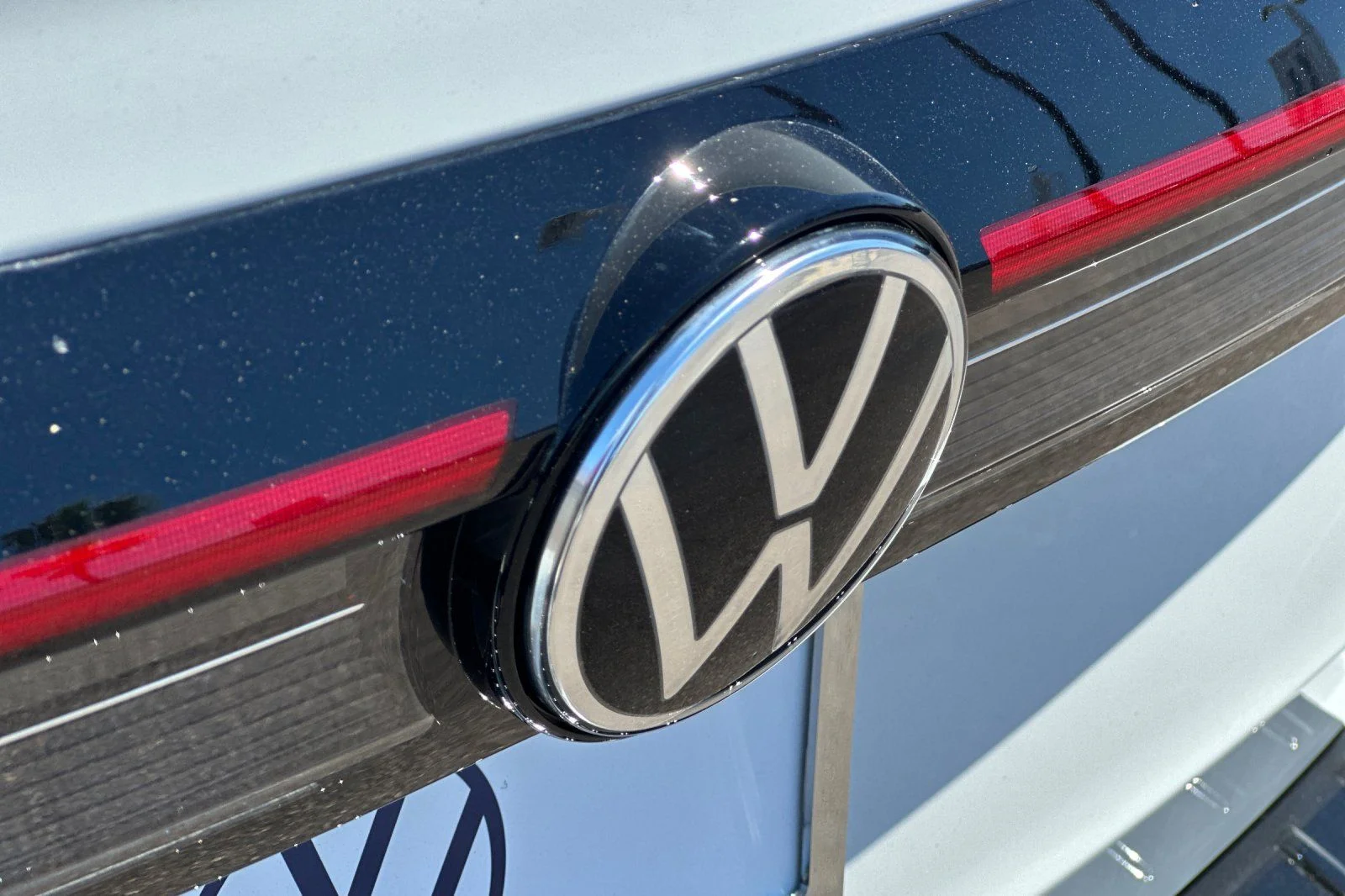 New 2026 White Volkswagen 1.5T S image 7
