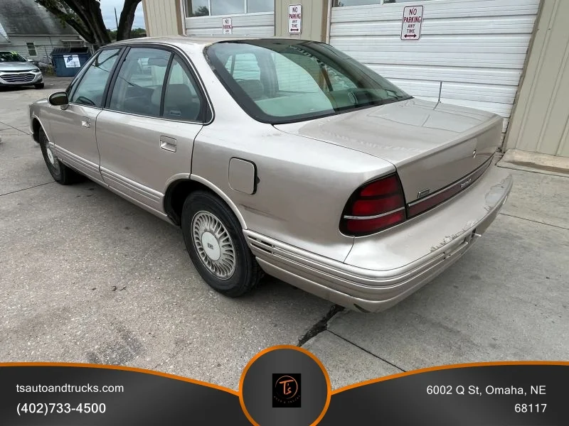 Used 1998 Gold Oldsmobile Sedan 4D image 8