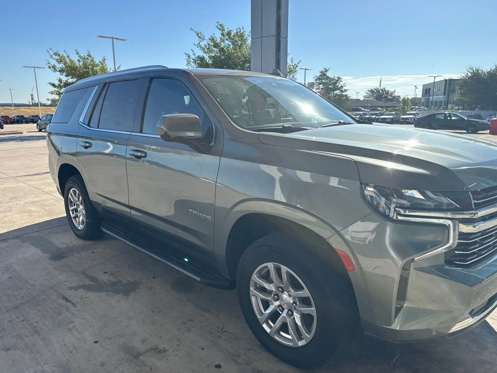 Used 2023 Green Chevrolet LT image 31