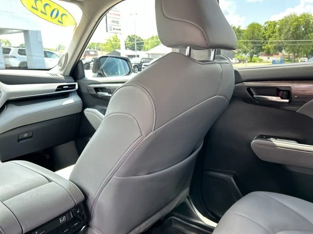 Used 2022 Gray Toyota Platinum image 29