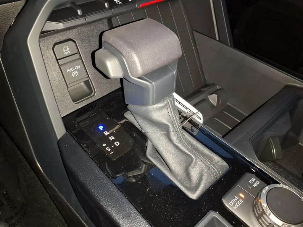 2026 Toyota Tundra SR5 - Photo 12