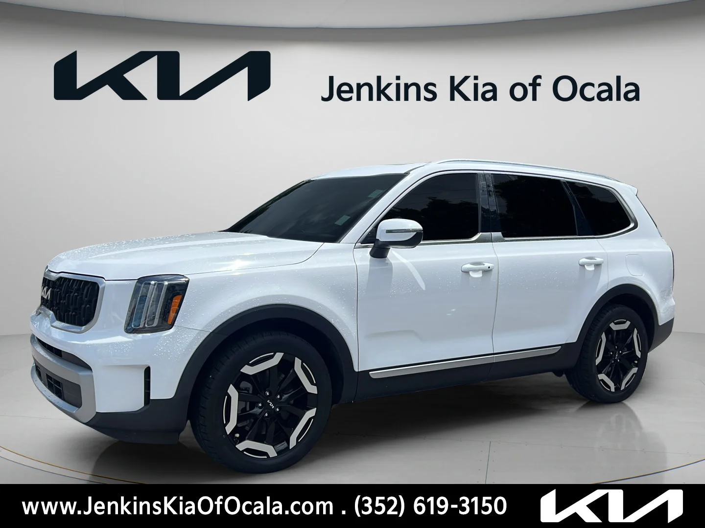 Used 2023 Glacial White Pearl Kia EX image 7