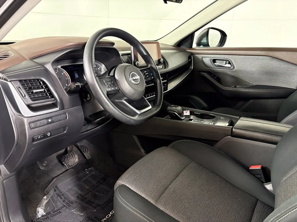 Used 2023 Gray Nissan SV image 23