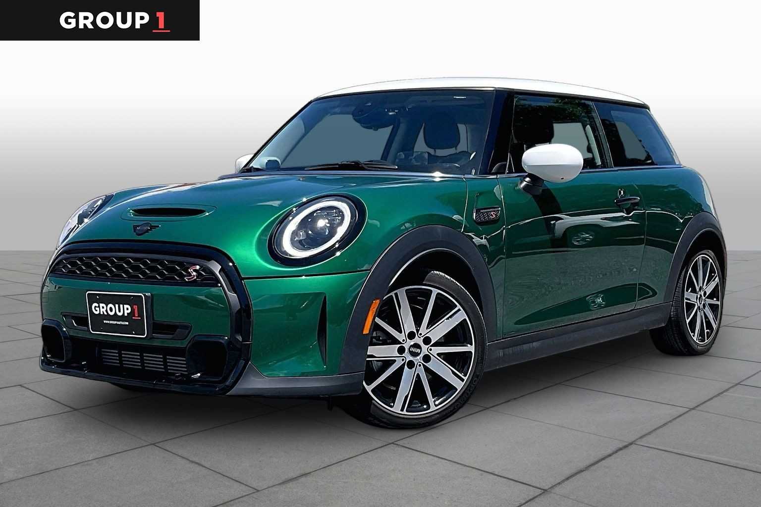 2024 MINI Hardtop Cooper S's photo