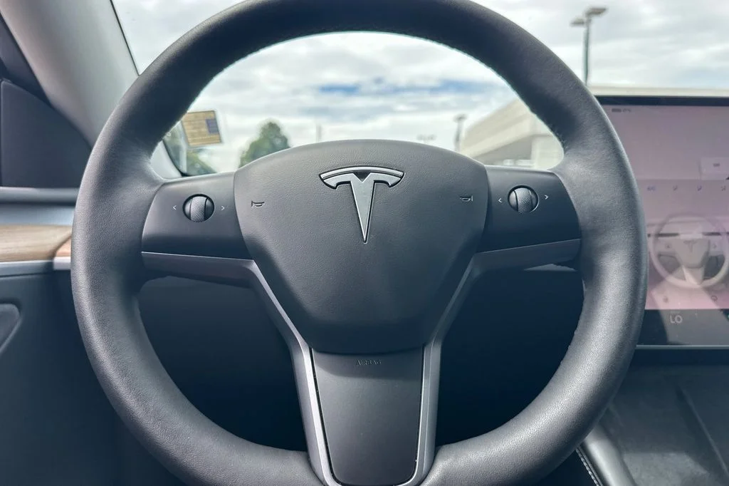 2023 Tesla Model Y Long Range - Photo 26