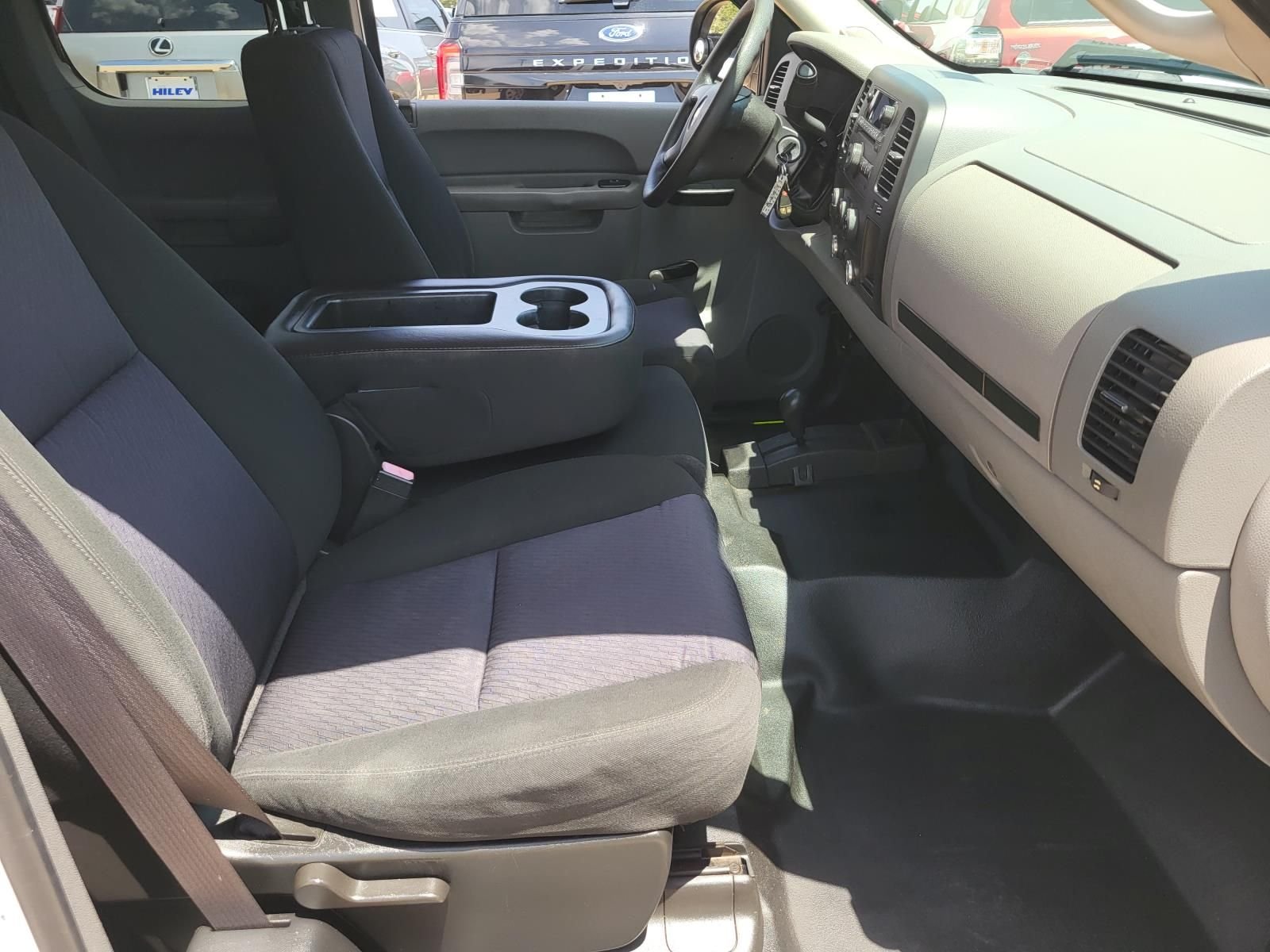 Used 2010 Summit White Chevrolet Work Truck image 8
