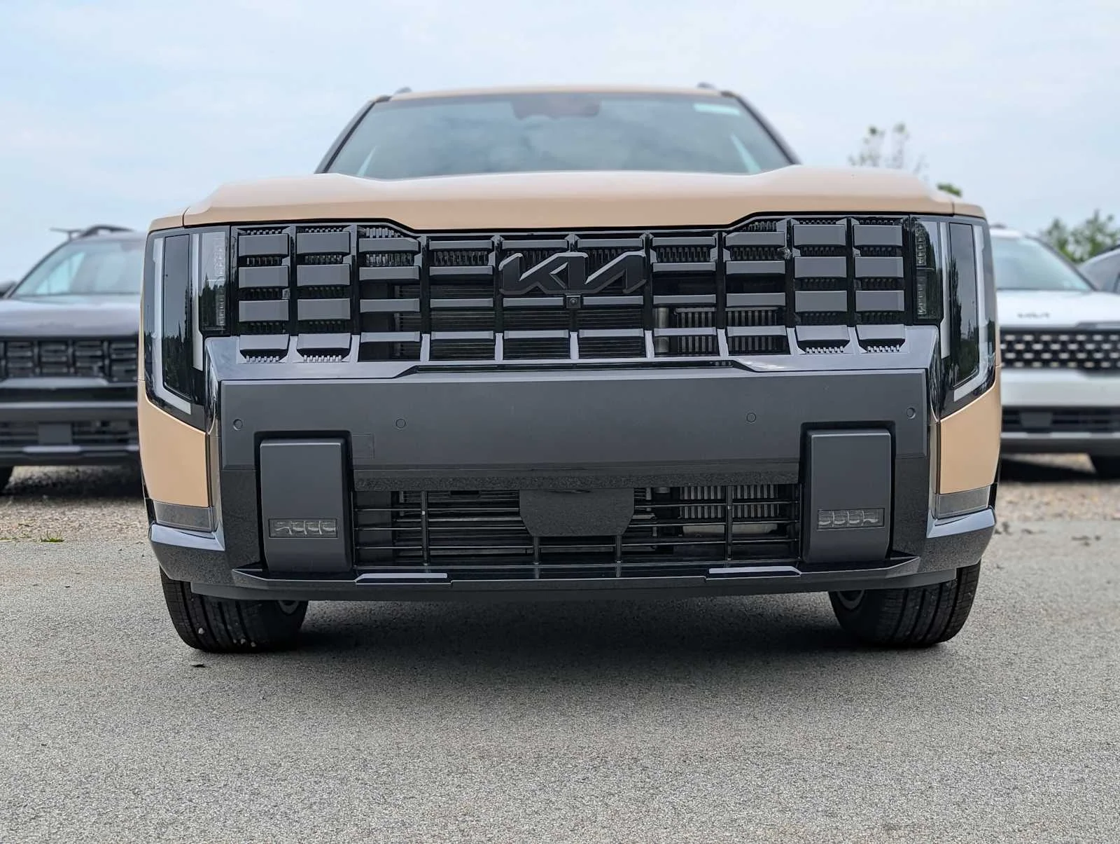 New 2027 Terrain Brown Matte Kia X-Line SX-Prestige image 2