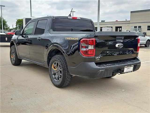 Used 2024 Black Ford XLT Advanced All-Wheel Drive SuperCrew 4.5 ft. box image 2