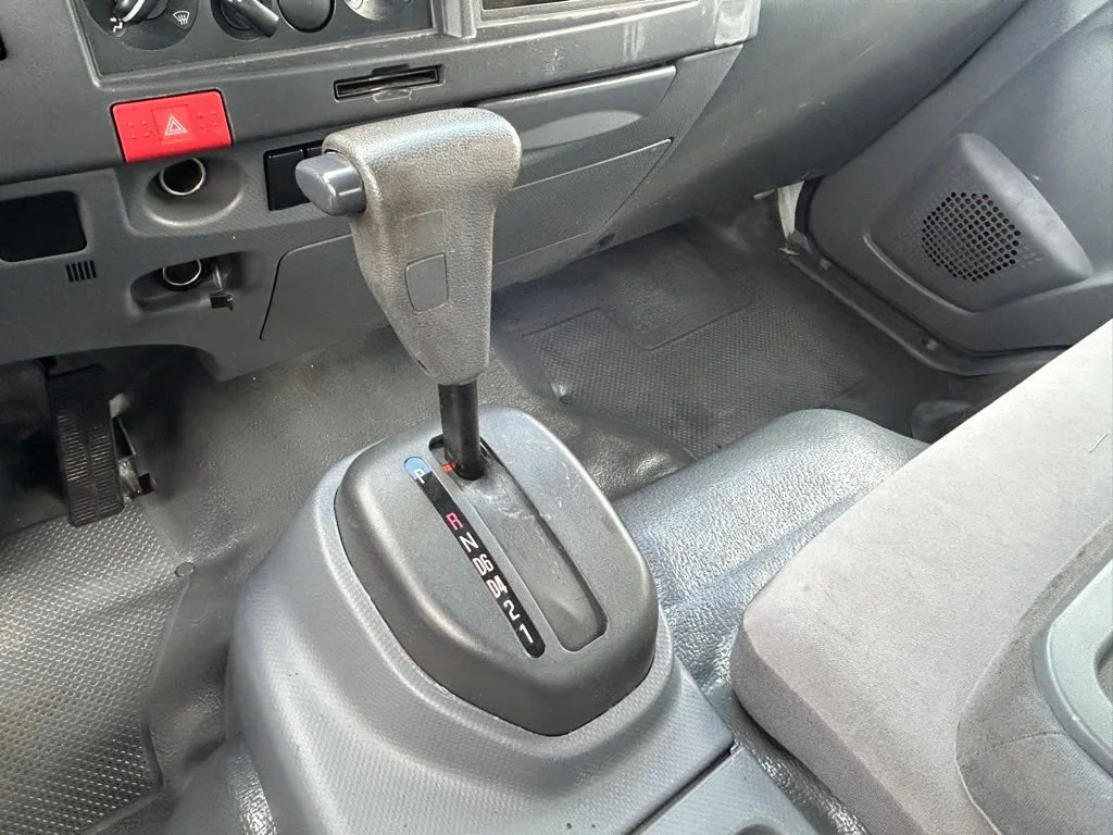Used 2019 White OPEL NA image 11