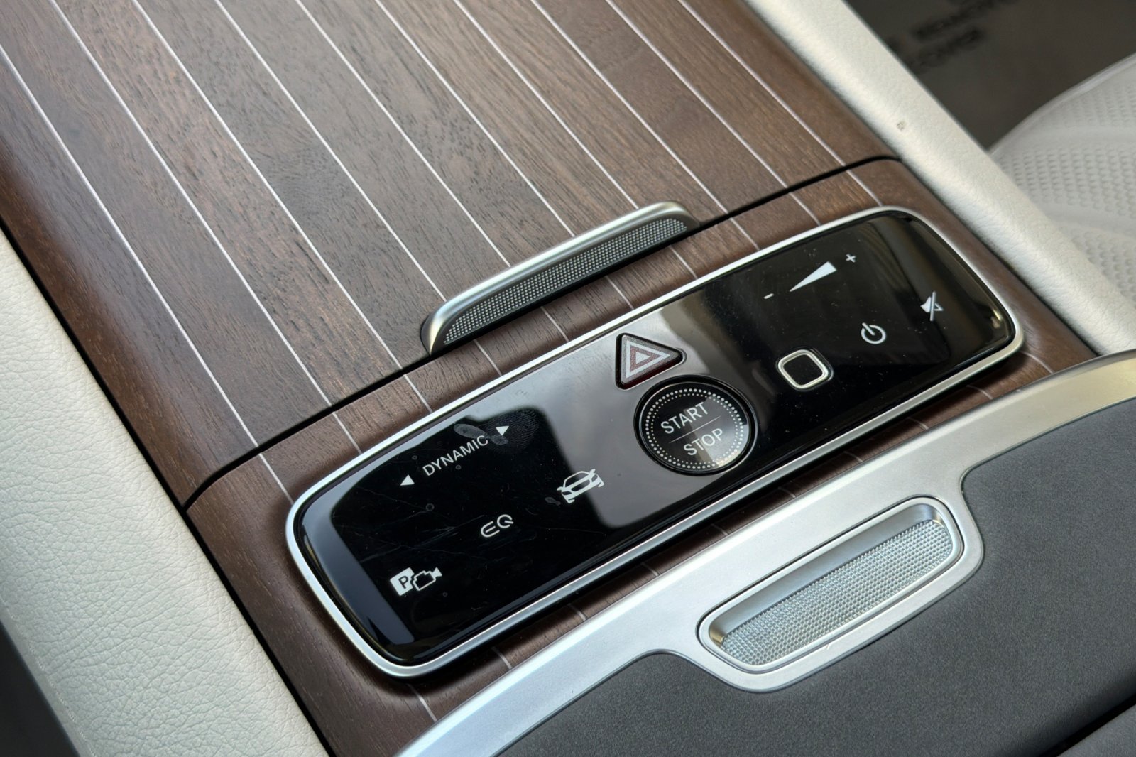 Certified Used 2022 Black Mercedes-Benz 580 image 23