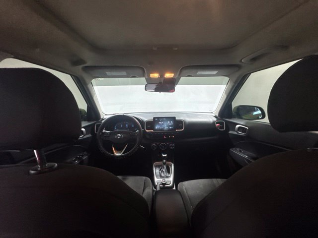 Used 2023 Green Hyundai SEL image 18
