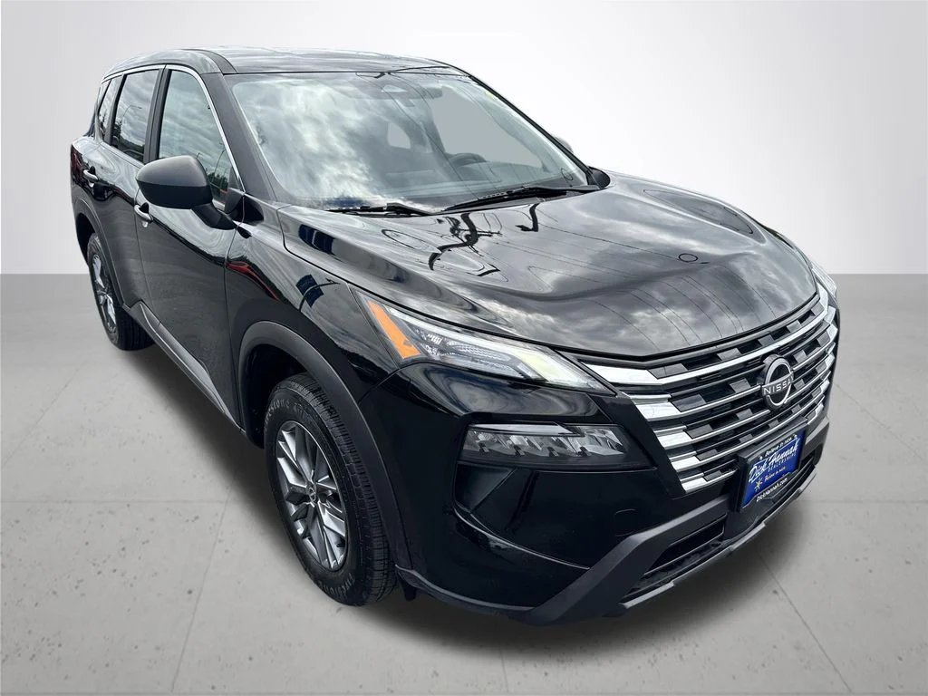 Used 2024 Black Nissan S image 5
