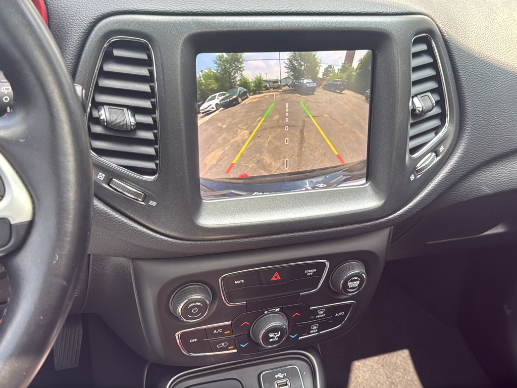 Used 2020 Black Jeep Trailhawk image 21