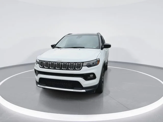 Used 2024 White/off-white Jeep Limited image 4