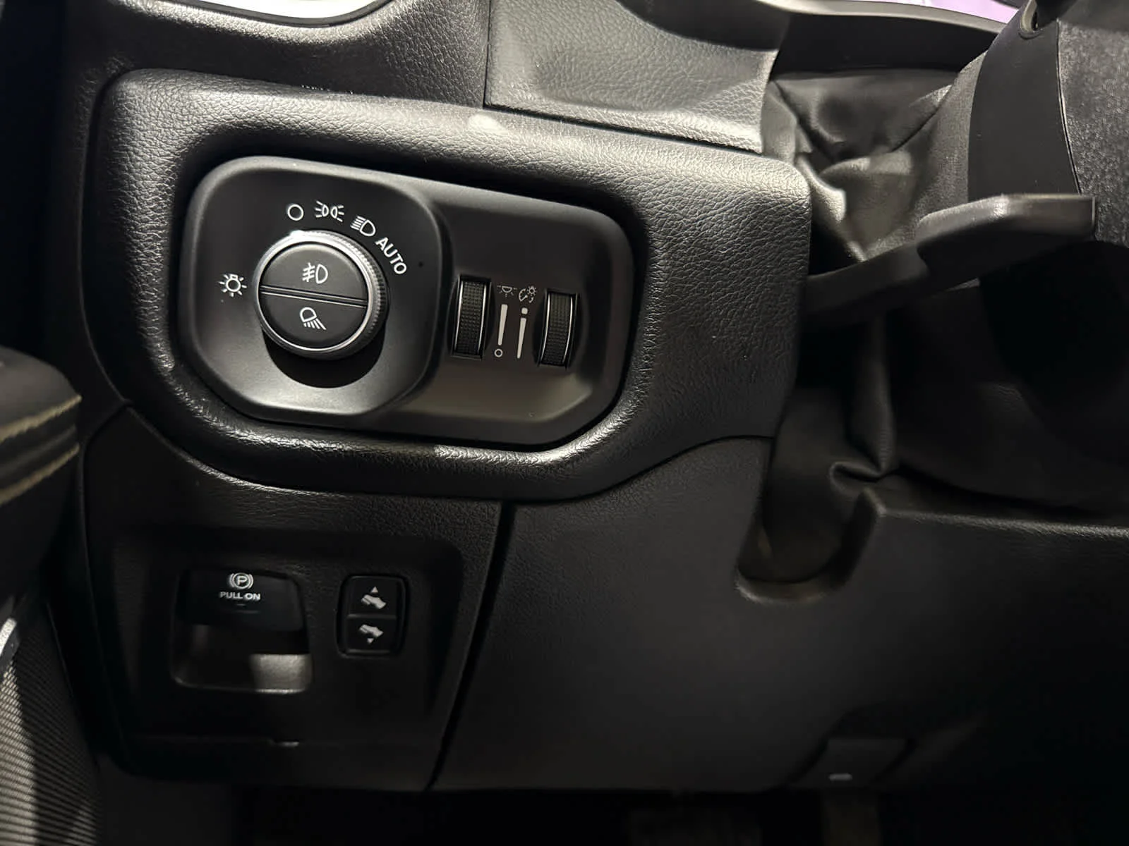Used 2021 Gray/gray Ram Laramie image 23