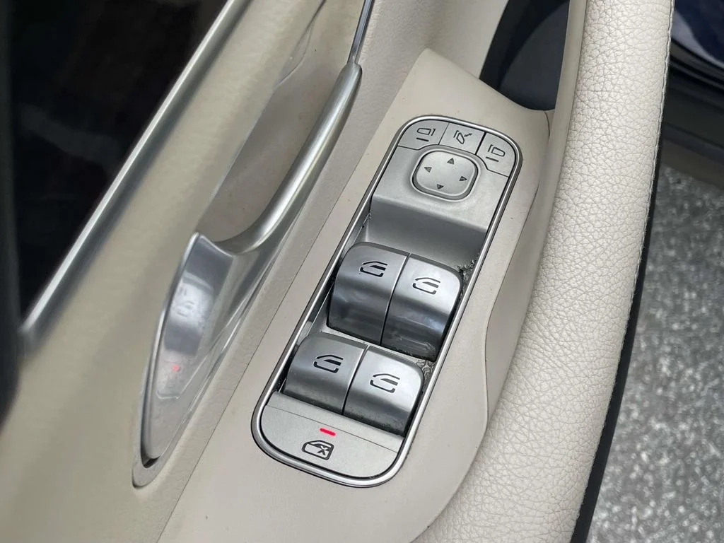Used 2022 Lunar Blue Metallic Mercedes-Benz GLE350 image 6