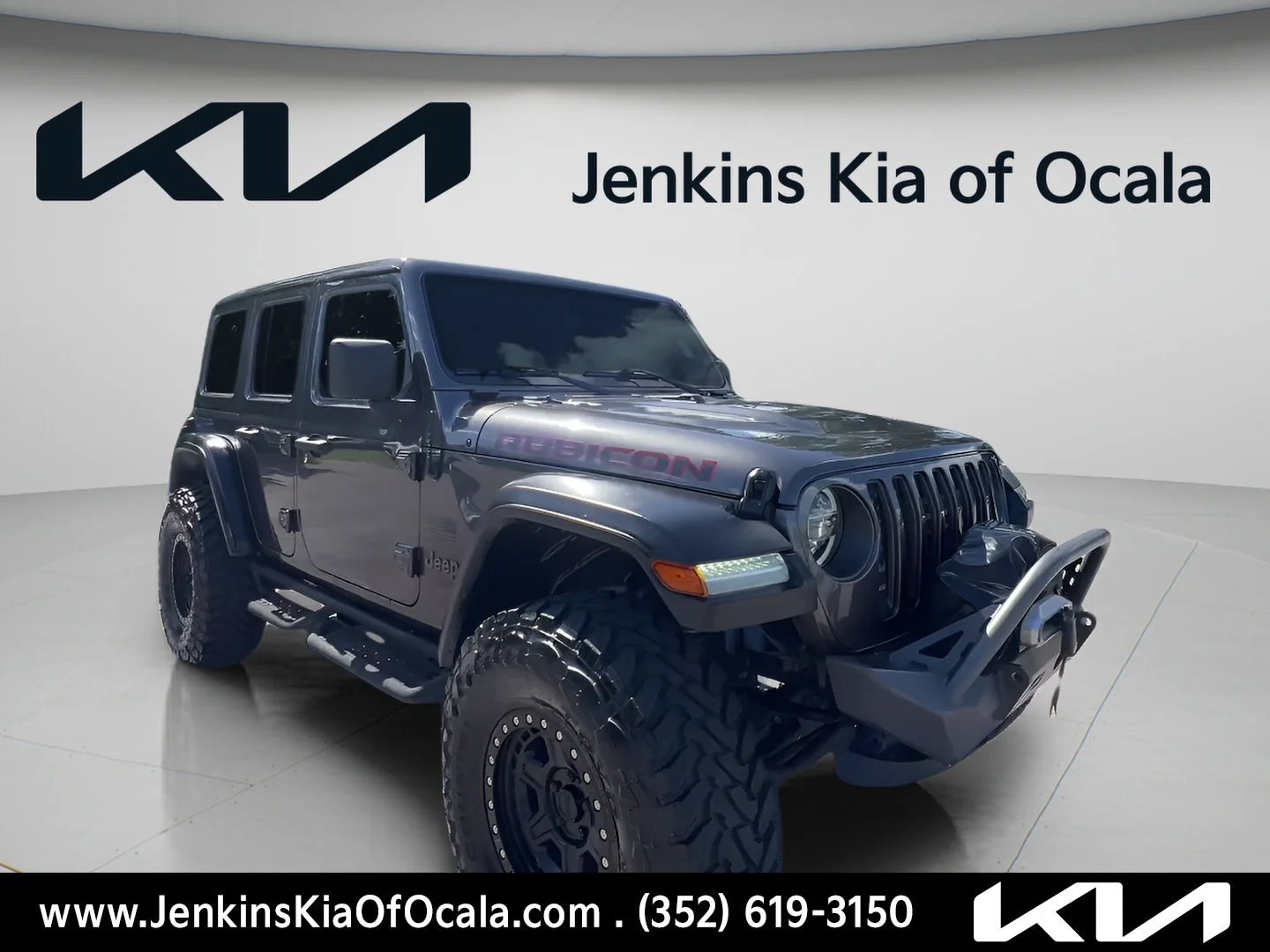 Used 2020 Granite Crystal Metallic Clearcoat Jeep Rubicon image 3
