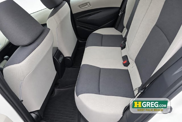 Used 2025 Ice Cap Toyota LE image 9