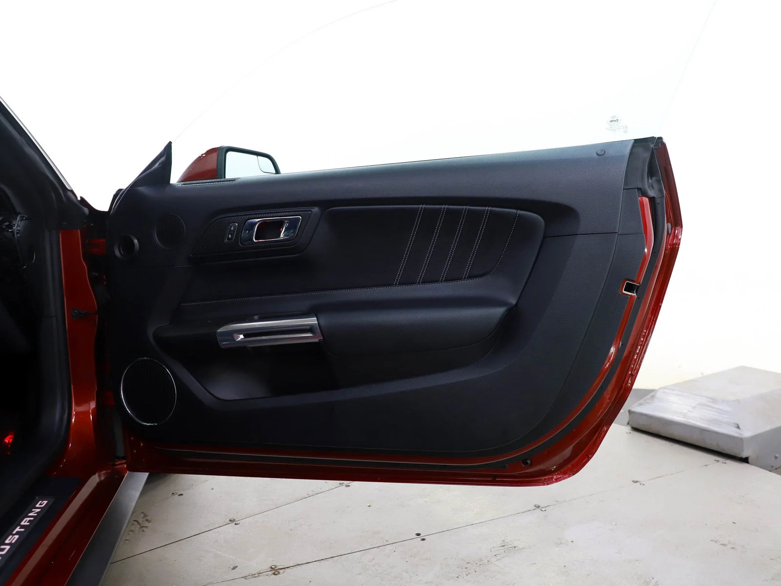 Used 2015 Red Ford 2dr Fastback GT image 9